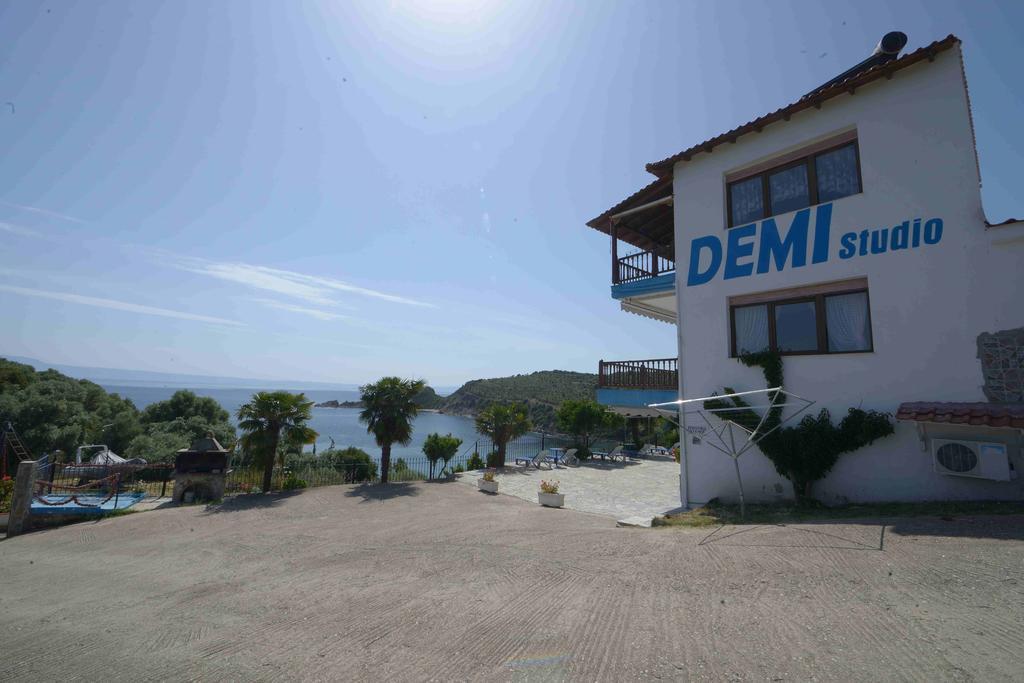 Demi Studios อาโมเลียนี ภายนอก รูปภาพ